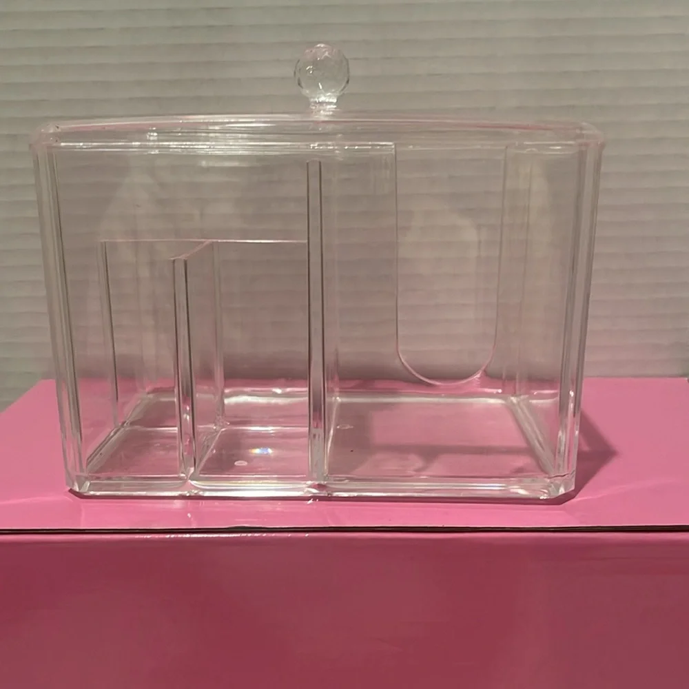 Make up organizer